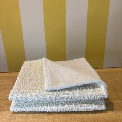 Lords & Labradors Bouclé Blanket